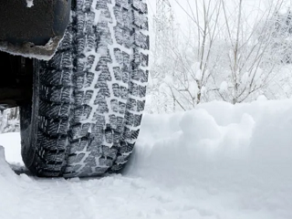 スタッドレスタイヤ